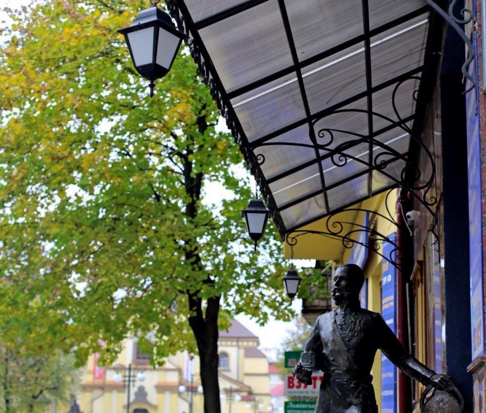 Franz Hotel&Restaurant Ivano Frankivsk Bagian luar foto