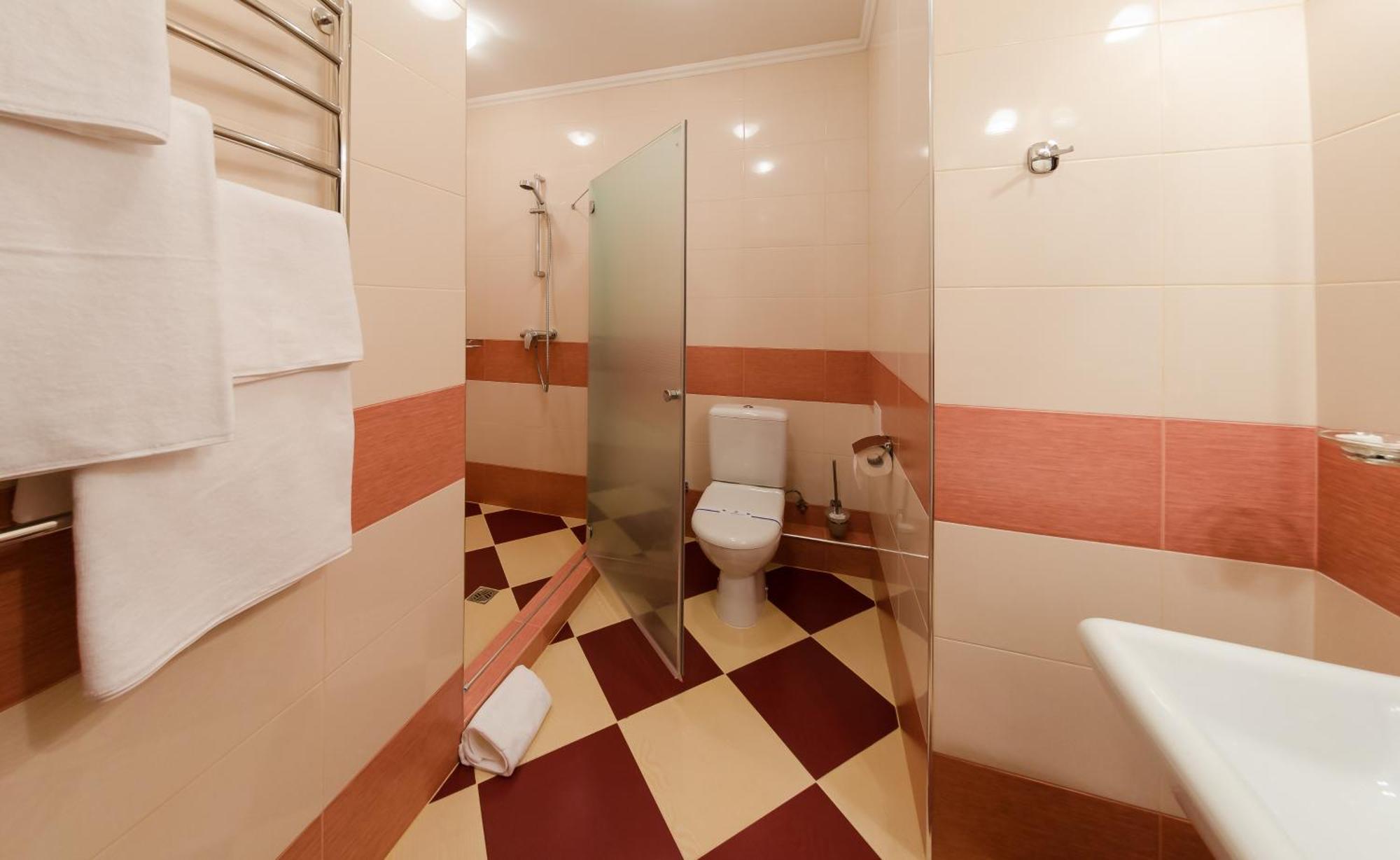 Franz Hotel&Restaurant Ivano Frankivsk Bagian luar foto